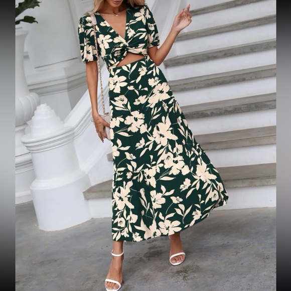 Boho floral print cutout front ruffle hem maxi dress - Picture 4 of 6